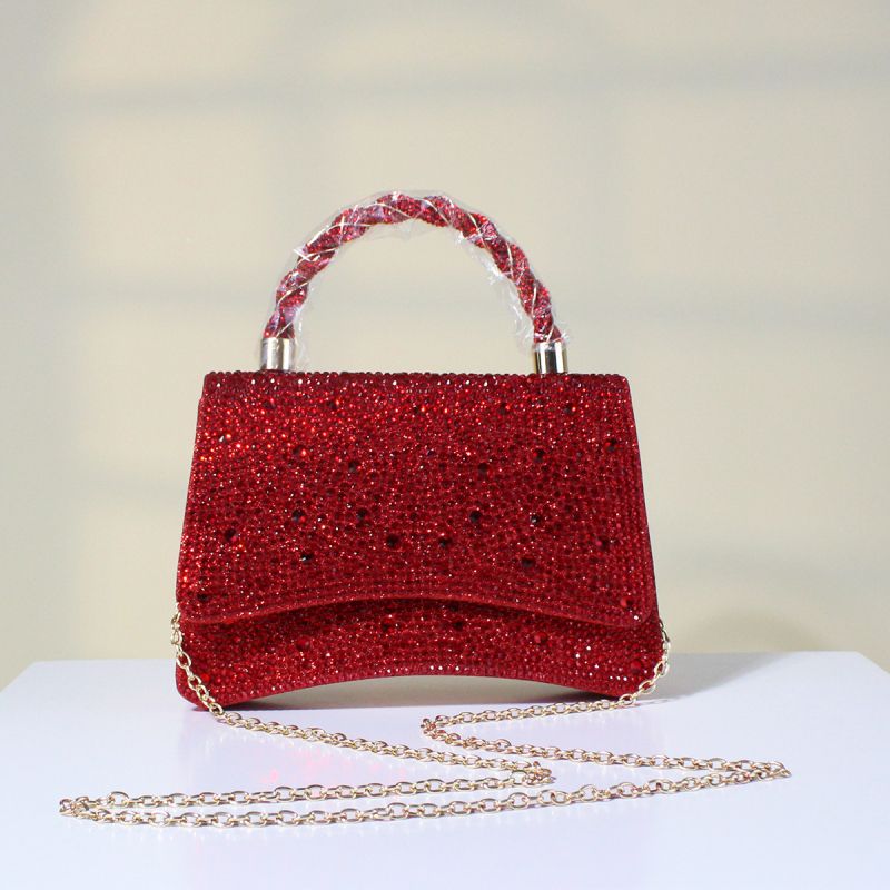 Estélyi táska PVC anyagból, kis négyzet alakú stílus, vízszintes forma, mágneszár, dokumentumrekesz, poliészter bélés