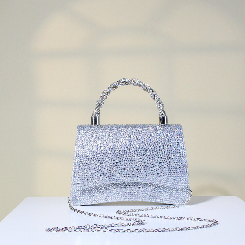 Estélyi táska PVC anyagból, kis négyzet alakú stílus, vízszintes forma, mágneszár, dokumentumrekesz, poliészter bélés