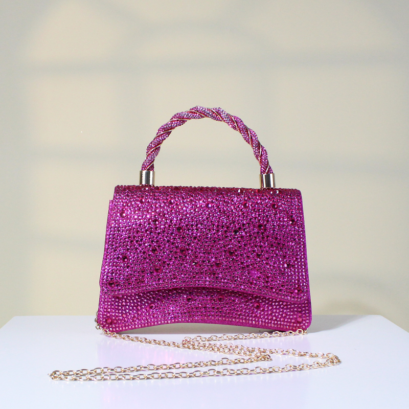 Estélyi táska PVC anyagból, kis négyzet alakú stílus, vízszintes forma, mágneszár, dokumentumrekesz, poliészter bélés