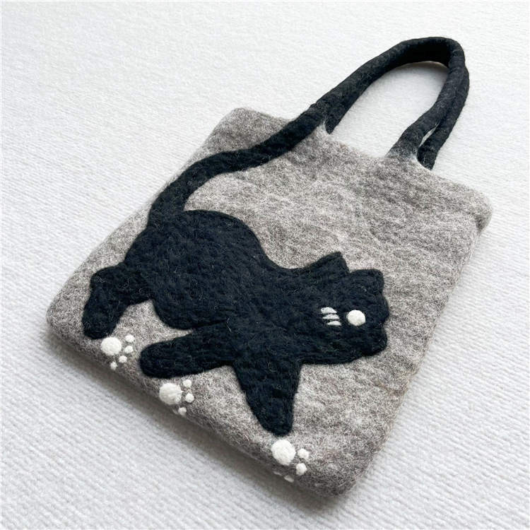 Válltáska pamutbéléses kivitelben, Nepal márka, 2025 tavaszi megjelenés, mindennapi használatra