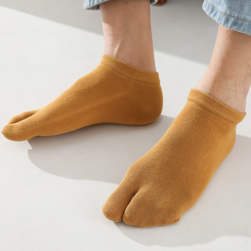 Pamučne čarape kratke s pet prstiju, unisex, upijaju znoj, jednobojne (70–80% pamuk; unisekc; 18–40; proljeće-ljeto-jesen)