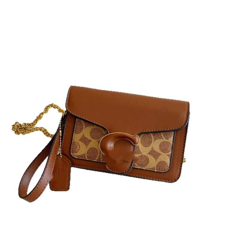 Crossbody torbica u street-trend stilu, PU koža; horizontalni kvadratni oblik; magnetska kopča; laminirani džep sa zatvaračem; poliester podstava