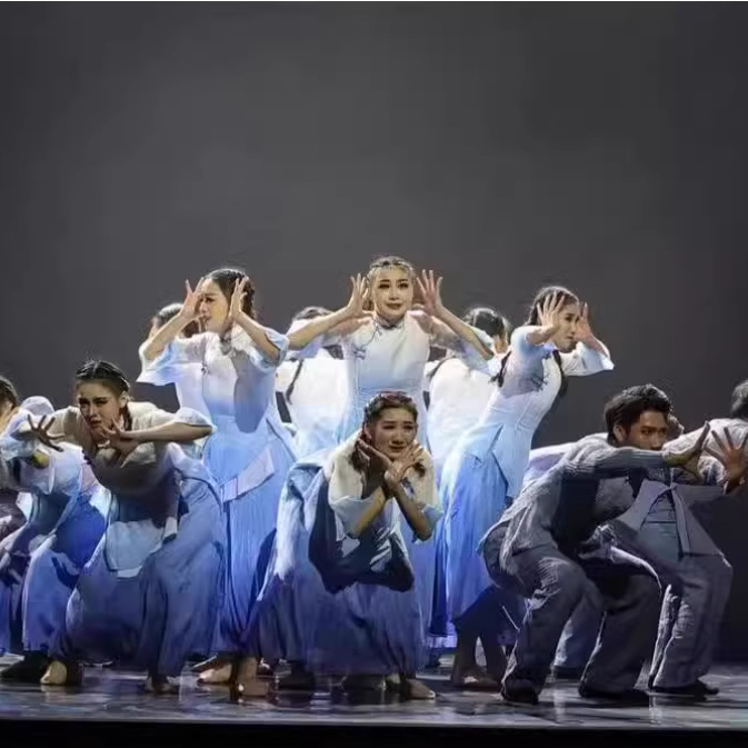Unisex kostim za folklorni ples, u eri Republike Kine, chenille tkanina s elastanom 30–50%, proljeće 2025 izlazak, za uzrast 18–24.