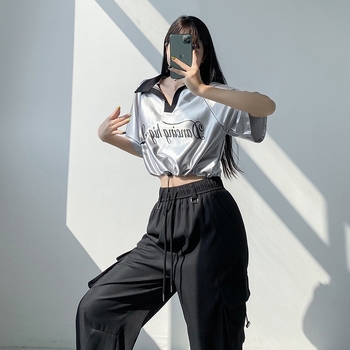 Női nyári két darabos sportos szett – retro casual street-hipster stílus, poliészter anyag pamutkeverékkel (50–70% pamut)