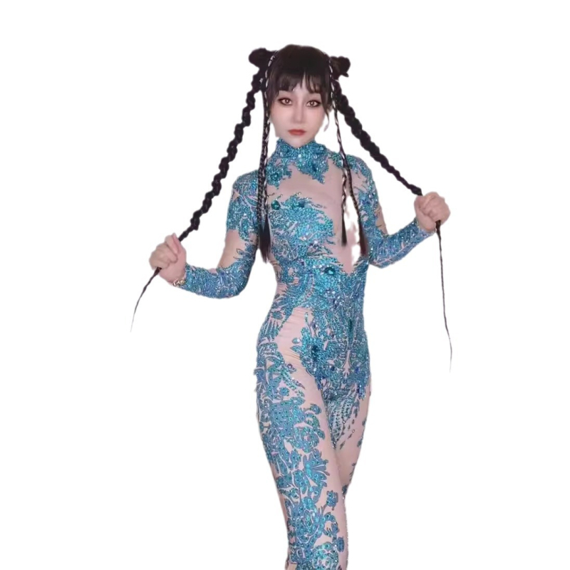 Ruha Spandex anyagból, fő anyag 80-90% Spandex, másodlagos anyag 90-95% Spandex, forró rögzítésű kristályok