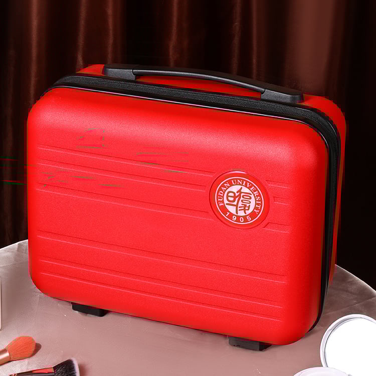 PP-anyagú kozmetikai utazótáska, egyirányú kerekek, cipzáros nyitás, tömeg 216 g, uniszex.