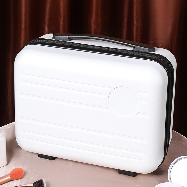 PP-anyagú kozmetikai utazótáska, egyirányú kerekek, cipzáros nyitás, tömeg 216 g, uniszex.