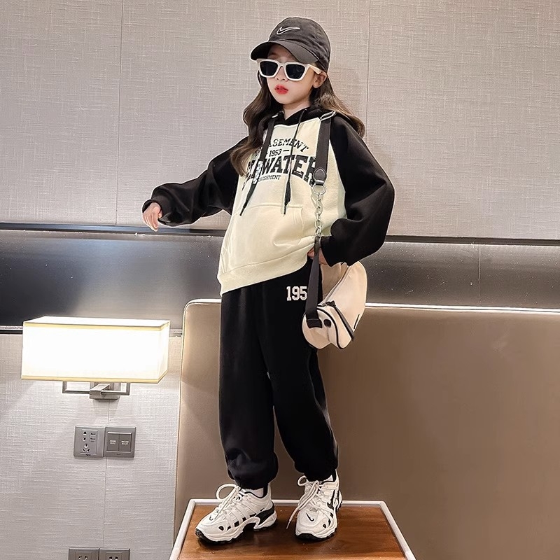 Két részes gyerekruha kapucnis pulóverrel, hosszú ujjú, Milk Silk poliészter 95.5%, koreai stílus, téli, tavaszi és őszi szezonokra