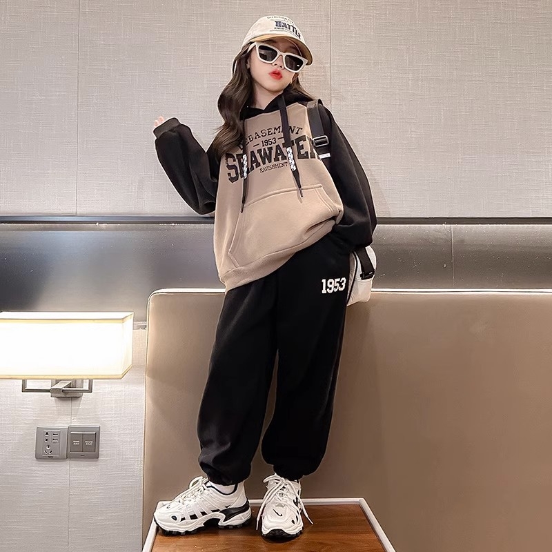 Két részes gyerekruha kapucnis pulóverrel, hosszú ujjú, Milk Silk poliészter 95.5%, koreai stílus, téli, tavaszi és őszi szezonokra