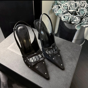 Pantofi cu toc înalt, vârf pătrat, partea superioară din satin, stil prințesă, origine Huizhou, Guangdong