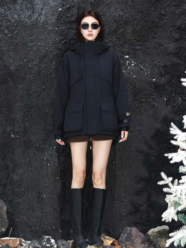 Geacă damă din puf parka cu glugă, croială Slim, puf 201–300 g, conținut puf 51–55%