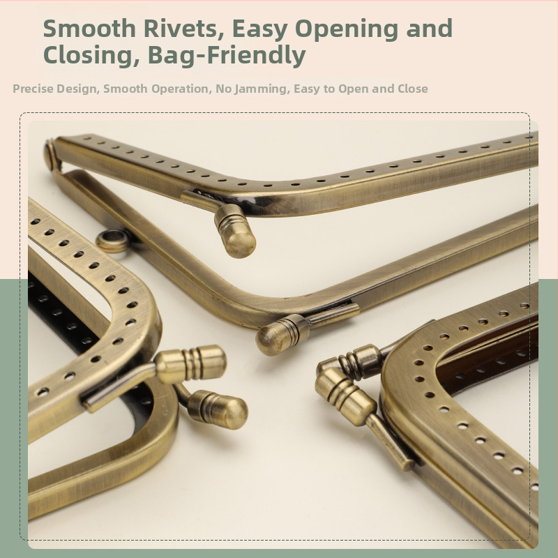 Обков за чанти — L-образен и 7-образен метален заключващ елемент, от желязо, ръчно изработен, пролет 2023