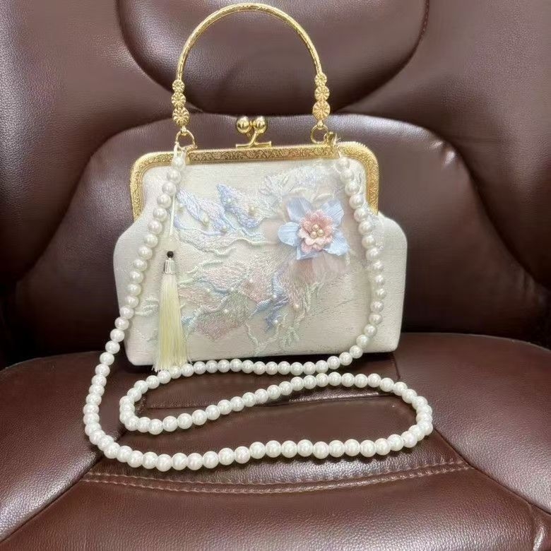 Geantă de mână cu stil național literar, poliester, formă orizontală pătrată, închidere cu lacăt, buzunar intern pentru telefon