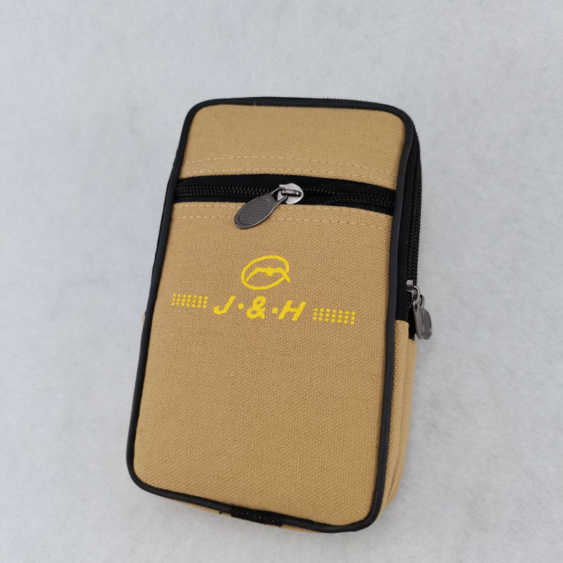 Mobiltelefon-táska vászonból, cipzáras nyitás, vízszintes négyszögletes forma, belső rekesz cipzárhálós elrendezéssel, vászon bélés