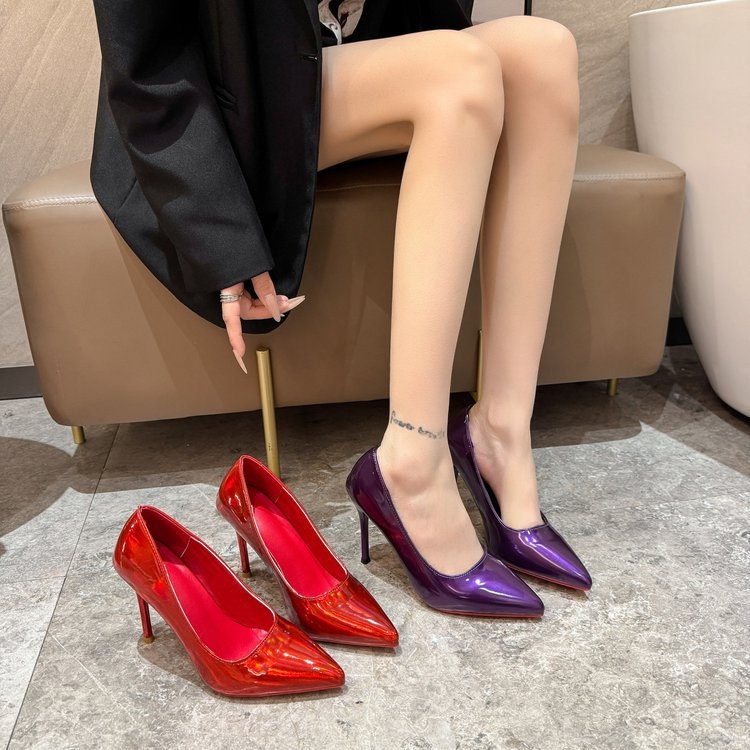 Pantofi cu toc înalt - Vârf ascuțit, partea superioară PU, talpă interioară PU, talpă din cauciuc, toc 6-8 cm