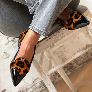 Loafers s leopard printom, špičasti nos, PU gornji dio, gumena potplat, niski potpetica, slip-on