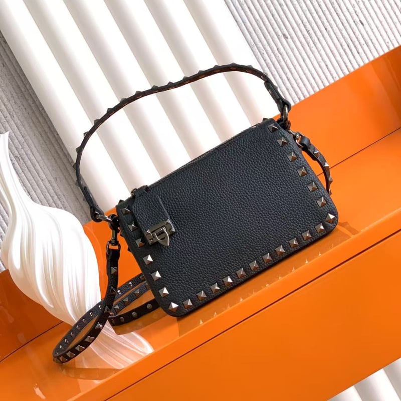 Elegantna ženska kožna crossbody torbica s preklopnim zatvaranjem, s jednom naramenicom, unutarnja podstava od prave goveđe kože, džep za telefon