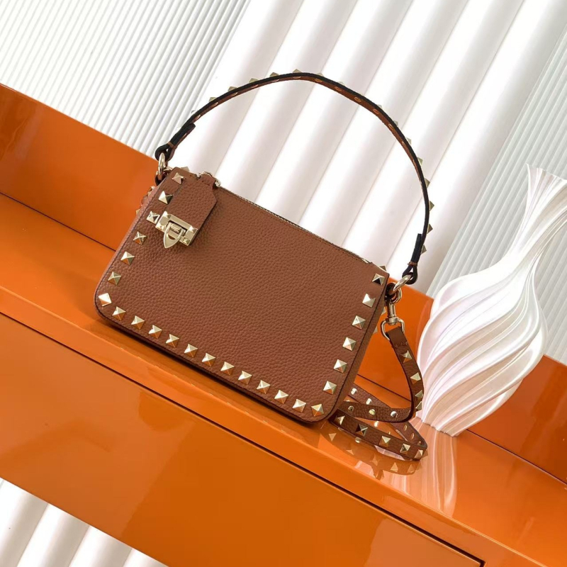 Elegantna ženska kožna crossbody torbica s preklopnim zatvaranjem, s jednom naramenicom, unutarnja podstava od prave goveđe kože, džep za telefon