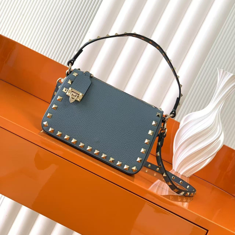 Elegantna ženska kožna crossbody torbica s preklopnim zatvaranjem, s jednom naramenicom, unutarnja podstava od prave goveđe kože, džep za telefon