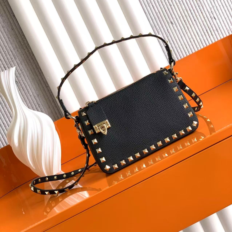 Elegantna ženska kožna crossbody torbica s preklopnim zatvaranjem, s jednom naramenicom, unutarnja podstava od prave goveđe kože, džep za telefon