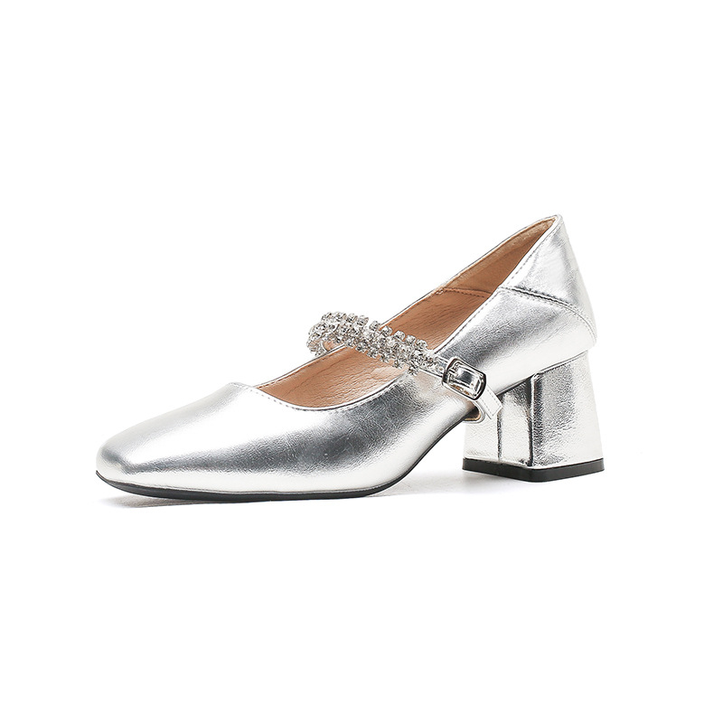 Mary Jane magassarkú cipő - hegyes orr, PU felsőrész, 3-5 cm-es sarok, belső műbőr talpbetét, modell Z3-X505