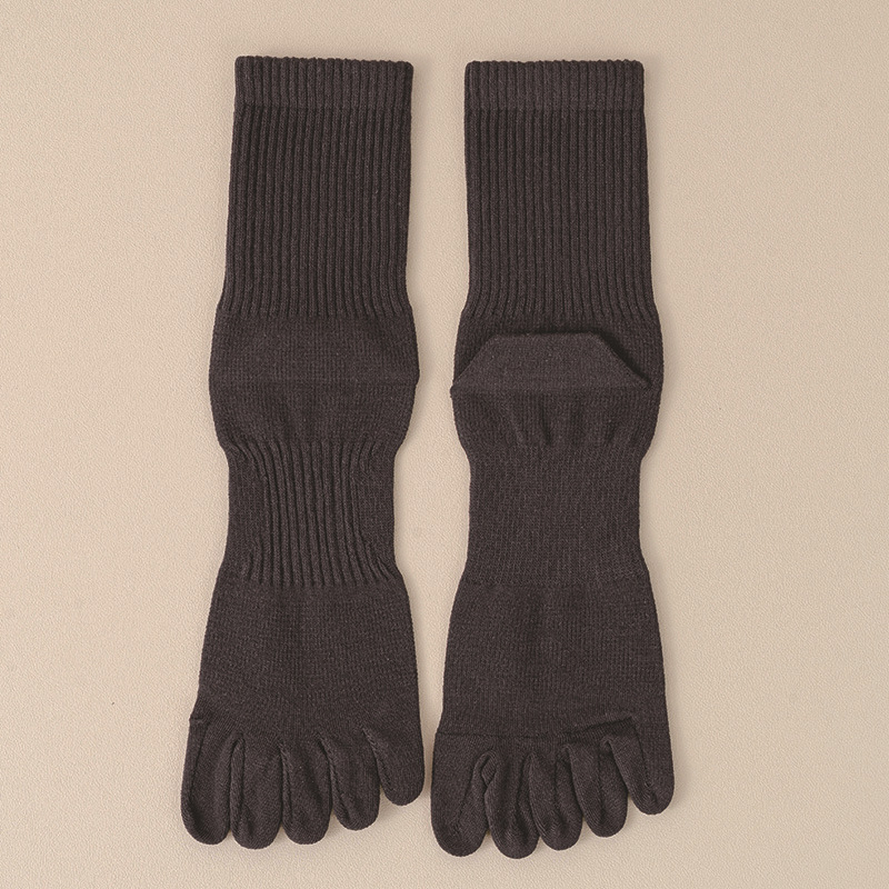 Férfi ötujjú zokni, középmagasságú, antibakteriális, nedvességfelszívó, elválasztott ujjakkal, 70–80% pamut