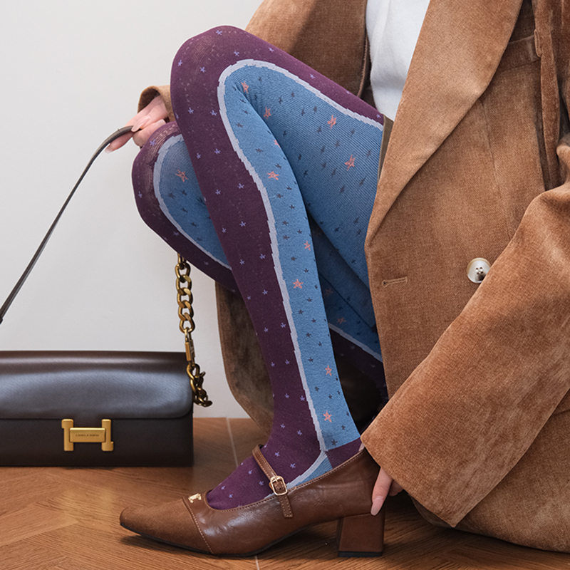 Női állatmintás pamut–elasztán harisnya, közepes vastagságú, meleg