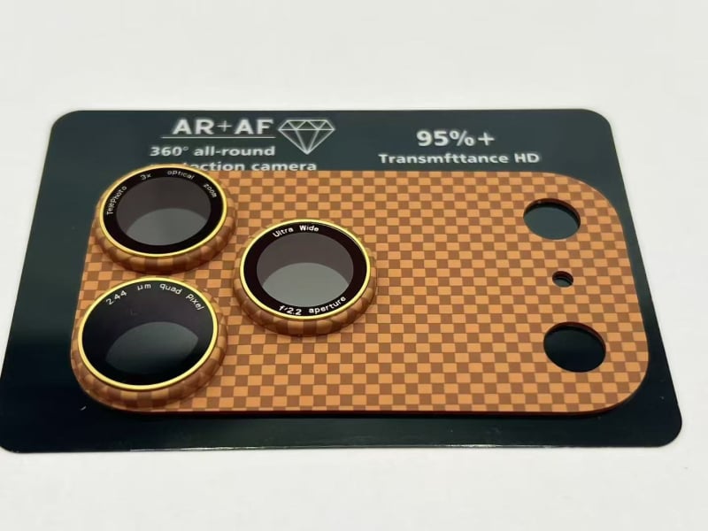 Film pentru lentile cu armură din fibră de carbon pentru iPhone 17 Pro – claritate HD, rezistent la praf, anti-amprentă