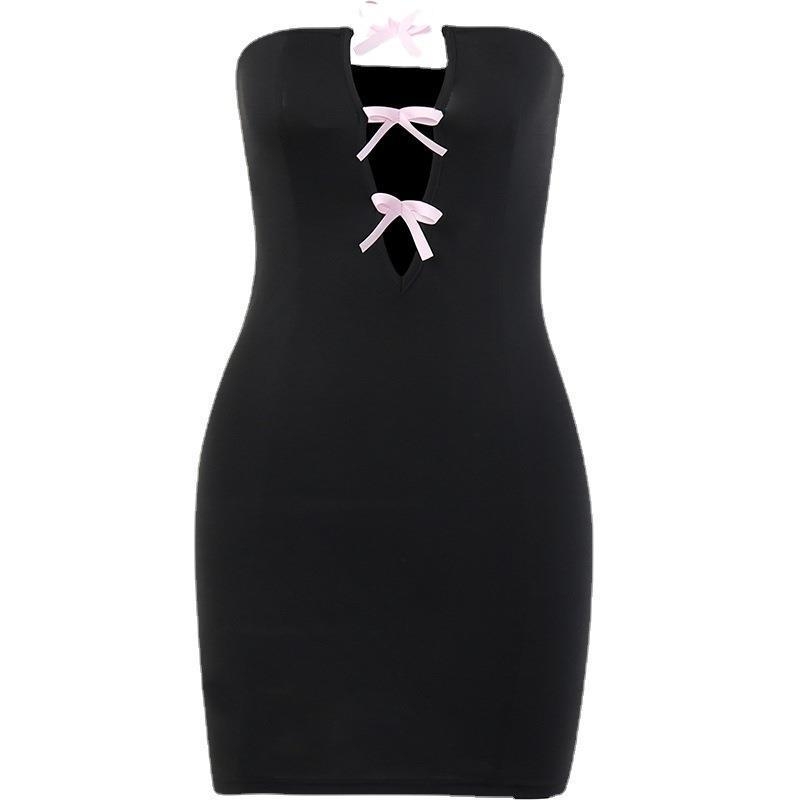 Haljina tip tube-top s mašnicom, od milk silk materijala, visok pas, uska mini suknja, bez rukava, ljeto 2023