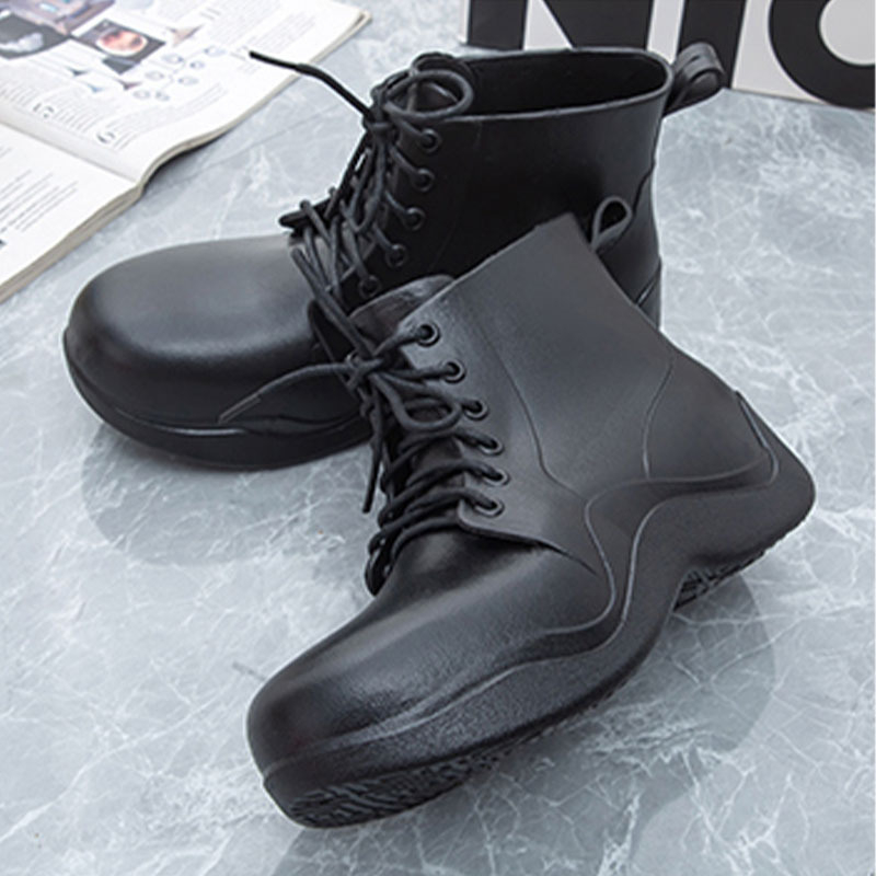 Női esőcsizma középmagas vádlit érő, PVC felsőrész, fűzőkkel, csúszásmentes talp, mindennapi viselet