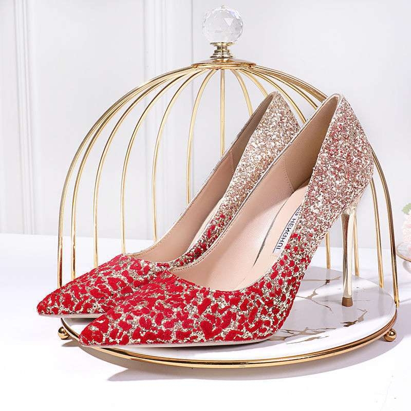 Flitteres esküvői cipő, csúcsos orr, vékony sarok, PU felső rész