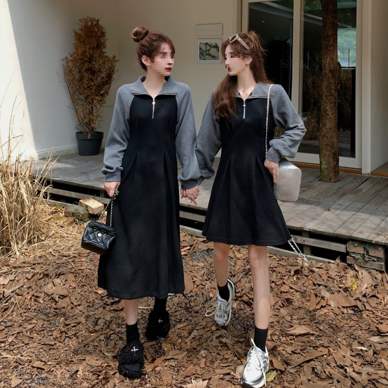 Rochie midi din poliester cu guler polo, model geometric, talie elastică, mâneci lungi