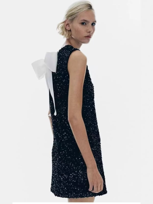 A-vonalú ruha, rövid, kerek nyakú, ujjatlan, poliészter-spandex anyag