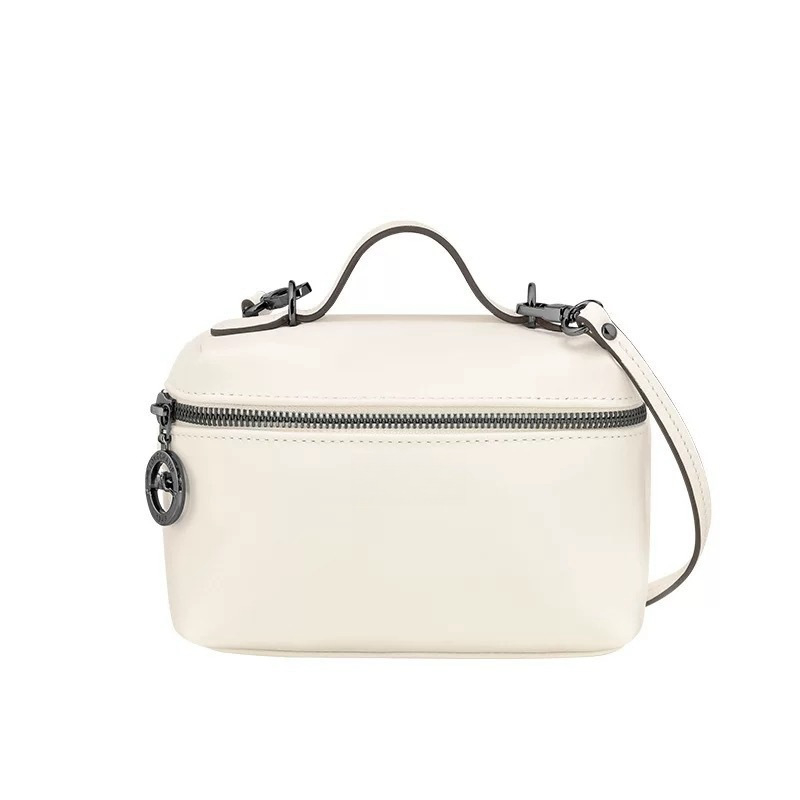 PU-ból készült kis négyzet alakú táska, utcai stílus, vertikális forma, cipzáros nyitás, belső cipzáras zseb és ID-kártya rekesz