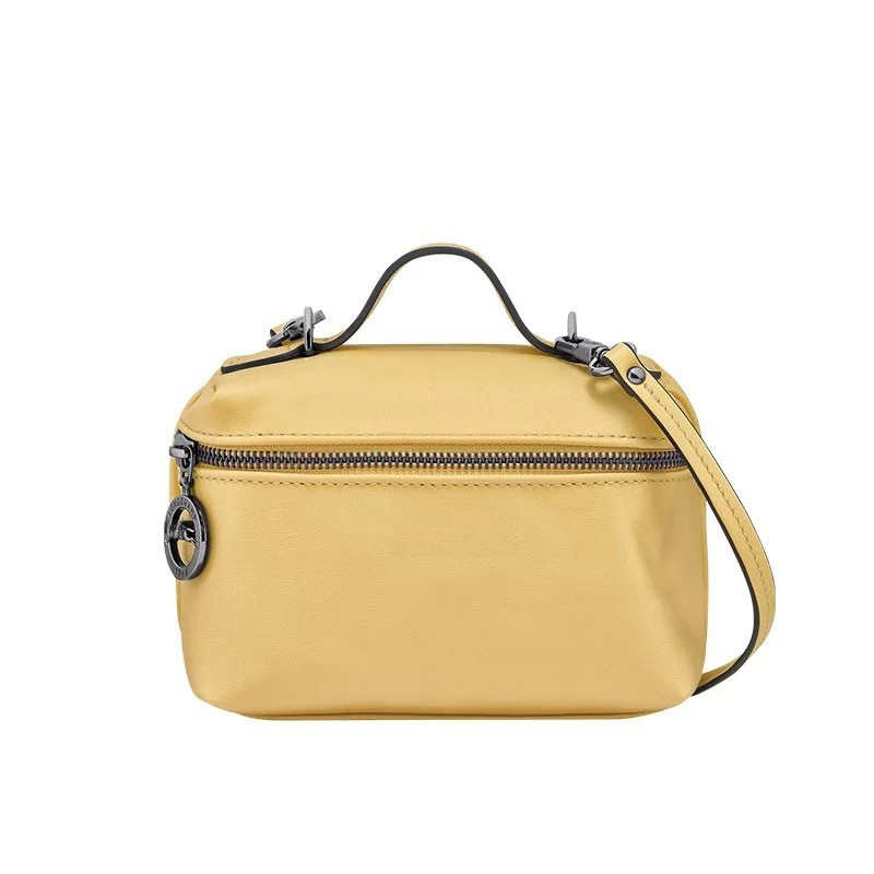 PU-ból készült kis négyzet alakú táska, utcai stílus, vertikális forma, cipzáros nyitás, belső cipzáras zseb és ID-kártya rekesz