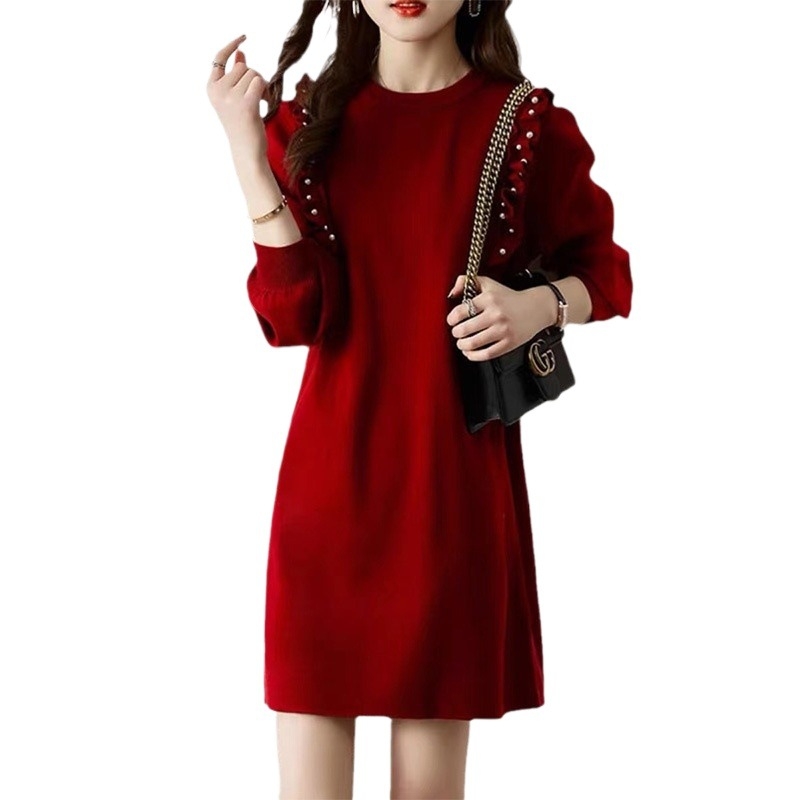 Rochie tricotată cu mărgele, croială în A-line, lungime medie, guler rotund, mâneci lungi, croială lejeră
