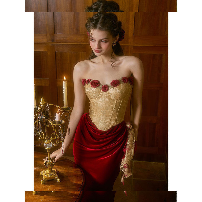 Rochie din poliester, decolteu tip tube-top, fără mâneci, midi, stil retro literar