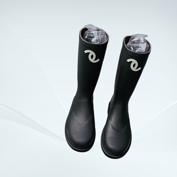 PVC kišne čizme bez šavova, do sredine potkoljenice, slip-on, srednja visina pete 3-5 cm