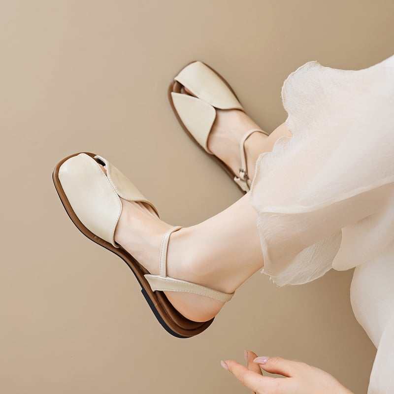 Női francia stílusú nyitott hátsó szandál, egypántos csattal, köru orrú, lélegző felsőrész szuper rostból, gumi talp