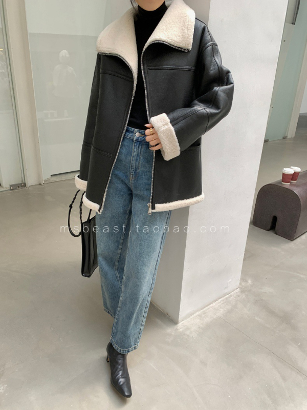 Palton femei din blană de miel, croială oversize, lungime medie, tiv PU