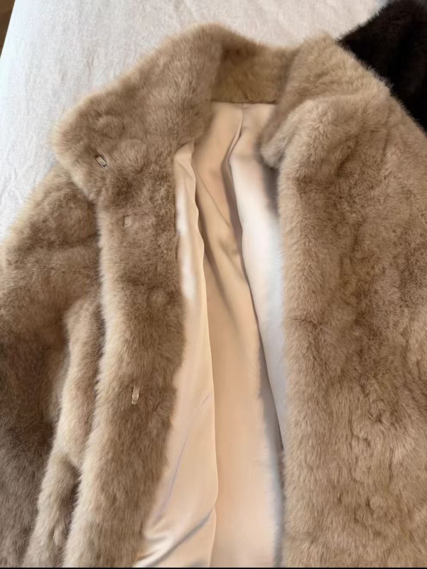 Palto od ekološke umjetne krzna, stojećeg ovratnika, dugi rukavi, elegantan gradski stil