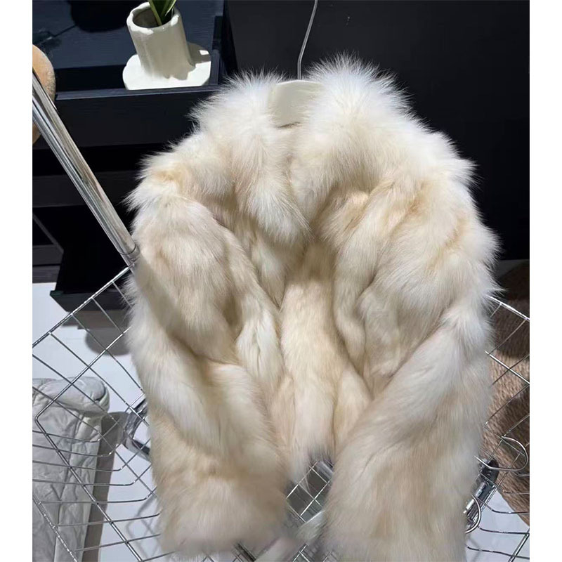 Ženski kaput od umjetne lisice, Chanel stil, dugi rukav, polu-visoki ovratnik, zima 2025
