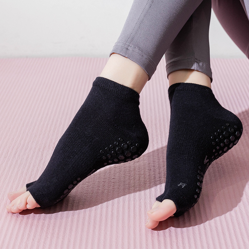 Ženske čarape za jogu i pilates s podijeljenim prstima, protuklizne, kratke otvorene prstiju, 70–80% češljana pamuk, upijanje znoja, silikon grip