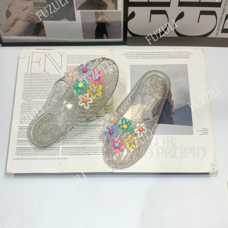 Abundance Leisure PVC szandál kristályos díszítéssel és virágokkal, felsőrész PVC, talp PVC, injektált talp