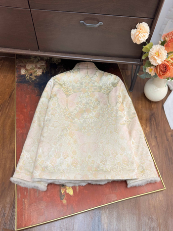 Palton cu blană reală de nurcă, guler înalt detașabil, țesătură jacquard floral din poliester, lungime normală, mâneci lungi, stil chinezesc