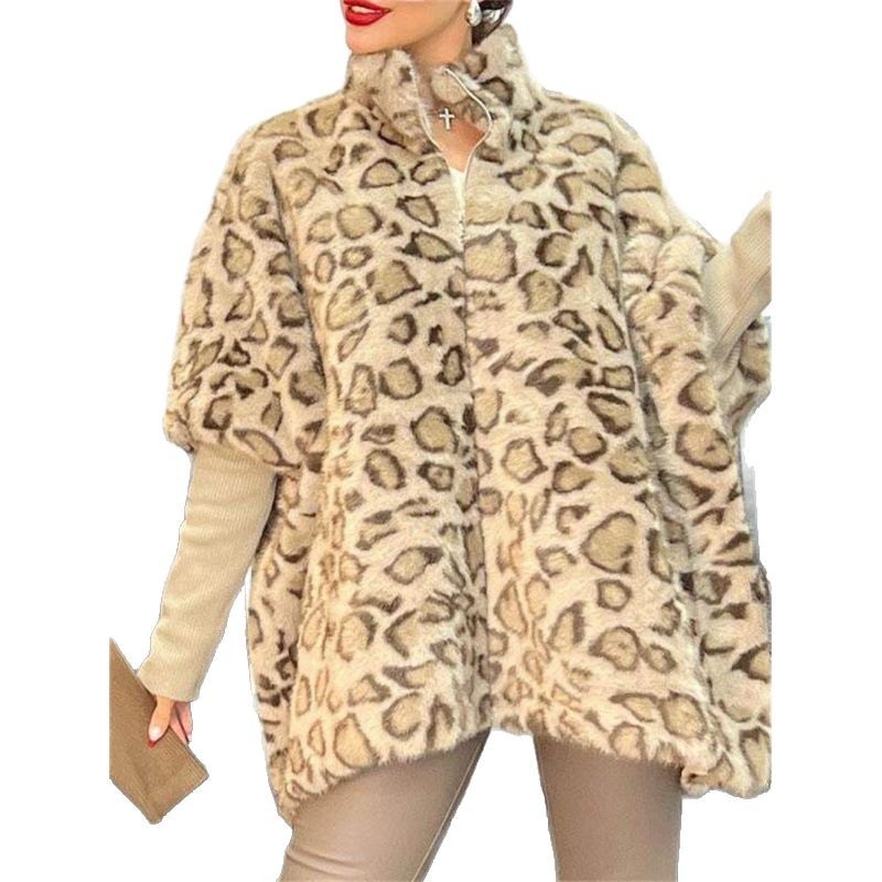 Pelerina od umjetnog krzna s leopard uzorkom, zatvarač i okrugli ovratnik