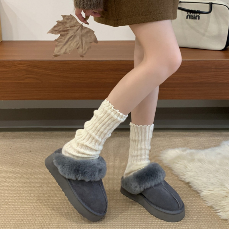 Papuci de femei cu partea superioară din nubuc, căptușeală din blană artificială, talpă din cauciuc, slip-on, grosime talpă 0–3 cm, iarnă 2025