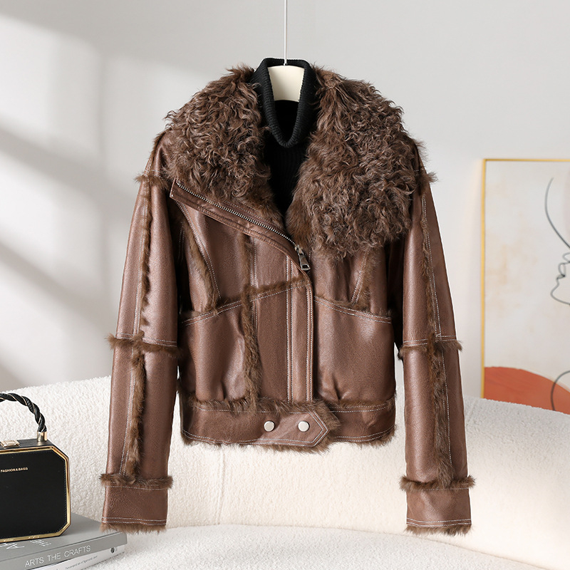 Palto od ovčje kovrčave krzna i zajeće krzna, srednja duljina (50–65 cm), zima 2025, reverni ovratnik, dugi rukavi, glavna tkanina: vuna ≥95%, za žene