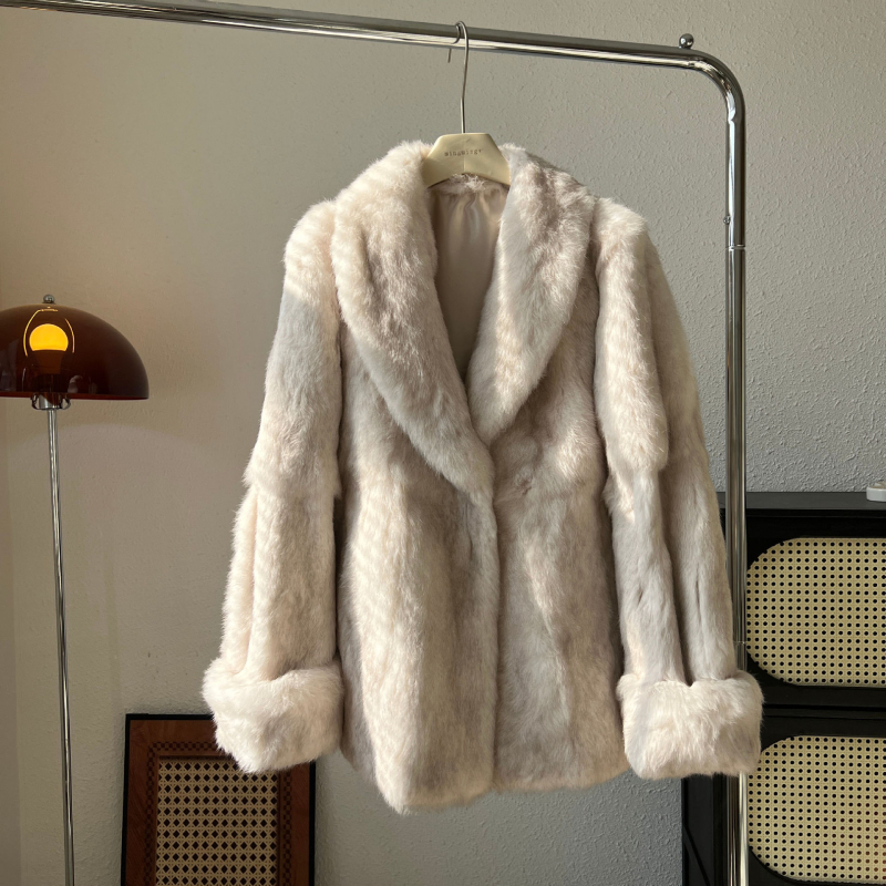 Jakna od krzna zeca, pravo krzno, dugi rukavi, poluotvoren ovratnik, korejski street-hipster stil