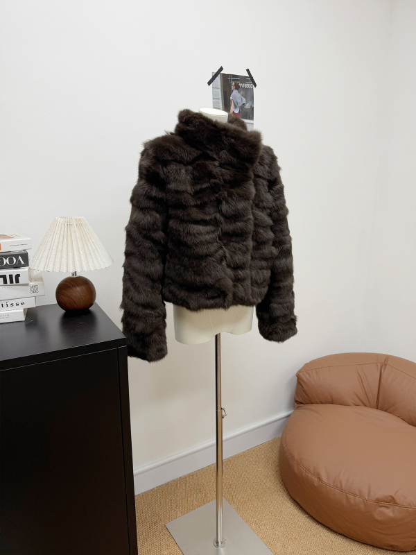 Ženski kratki kaput od krzna kunića, elegantan gradski stil, dugi rukavi